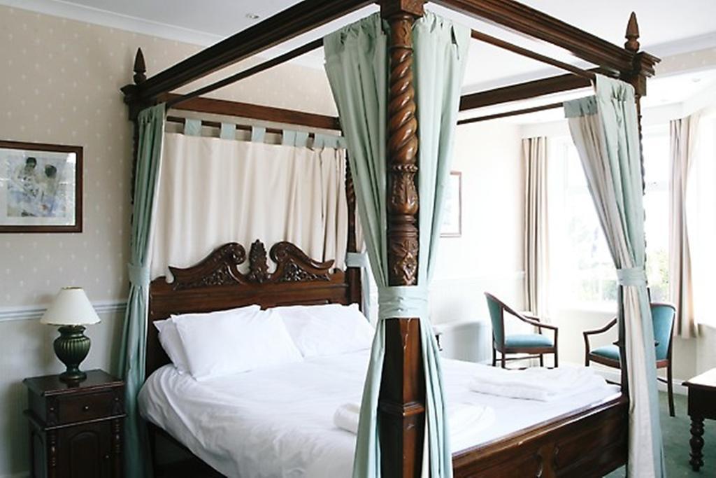 Cliff Head Hotel Carlyon Bay Room photo