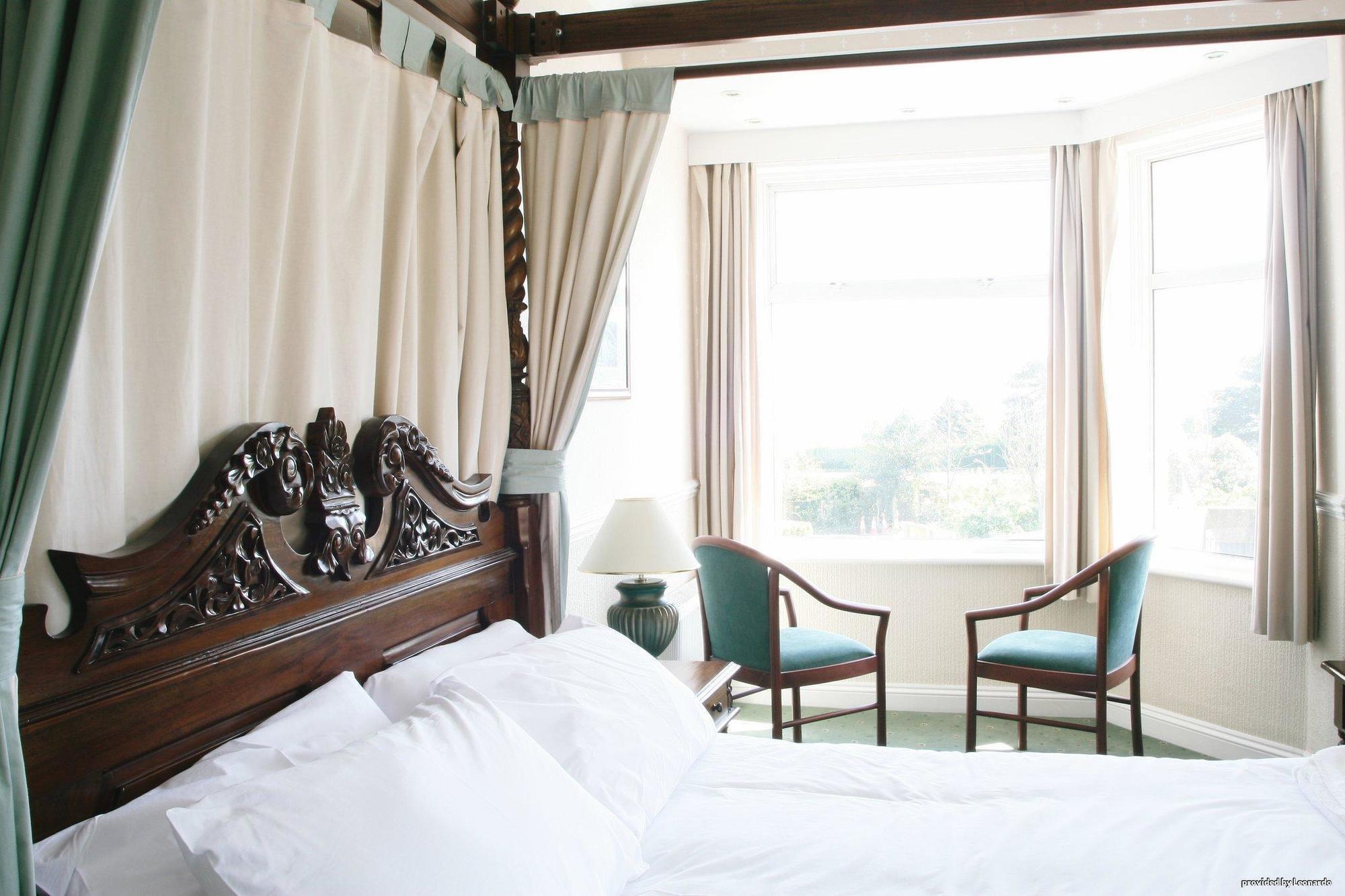 Cliff Head Hotel Carlyon Bay Room photo