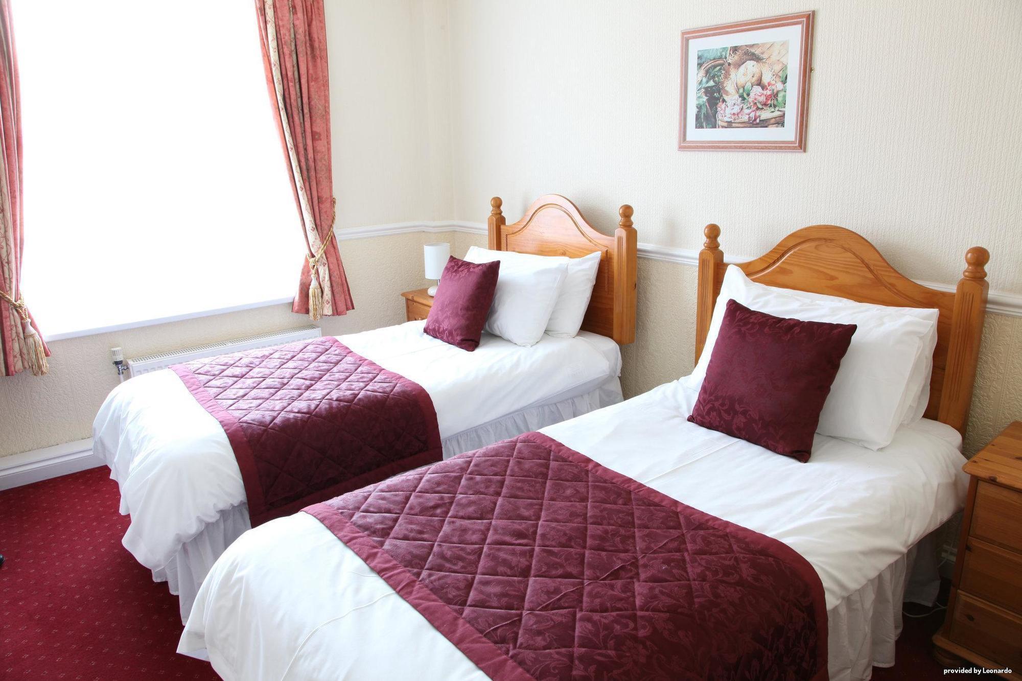 Cliff Head Hotel Carlyon Bay Room photo