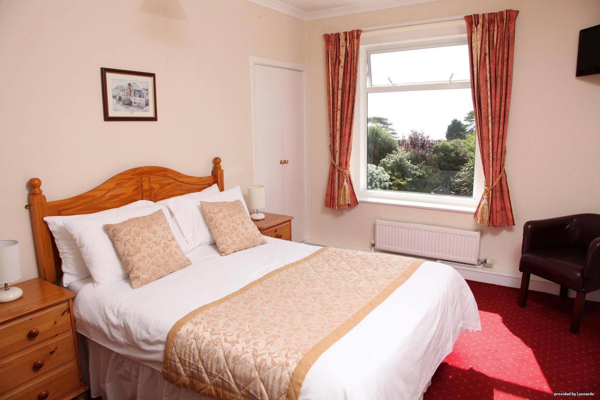 Cliff Head Hotel Carlyon Bay Room photo